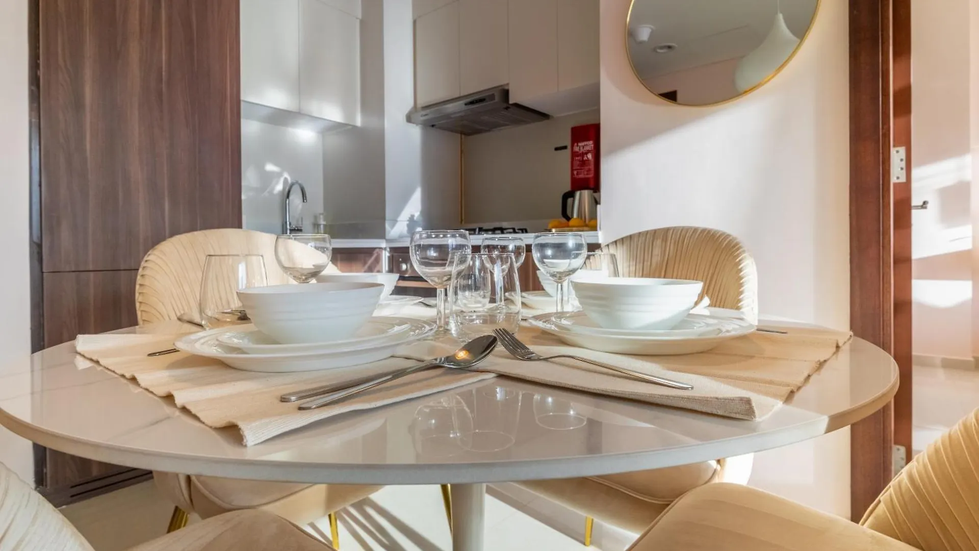 Stylish Apartment With Yacht View Close To Dubai Mall 0*,